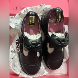 LIMITED EDITION! Size 8! Dr. Martens x Lazy Oaf - Bethan Pisa Bow Shoes